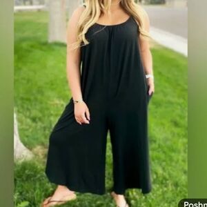 Shirley & Stone Black Wide Leg Capri Jumpsuit Spaghetti Strap One Piece Size 2XL